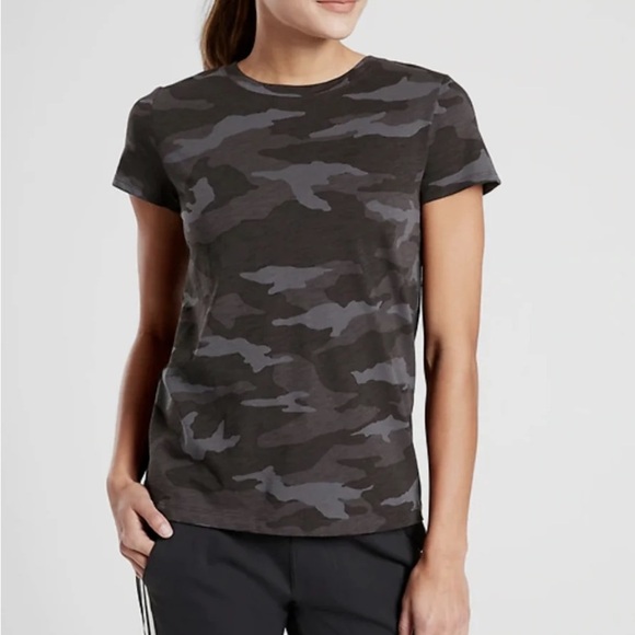 ATHLETA BLACK CAMO PRINT SHORT SLEEVE ORGANIC DAILY CREW TEE - Picture 1 of 5